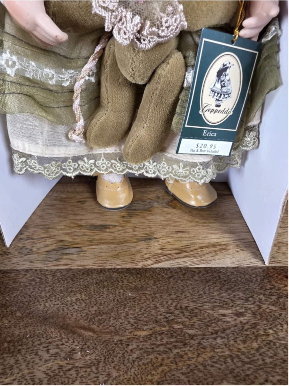 VTV Geppeddo Erica Porcelain Doll Teddy Bear Hat Original Box Tag 11
